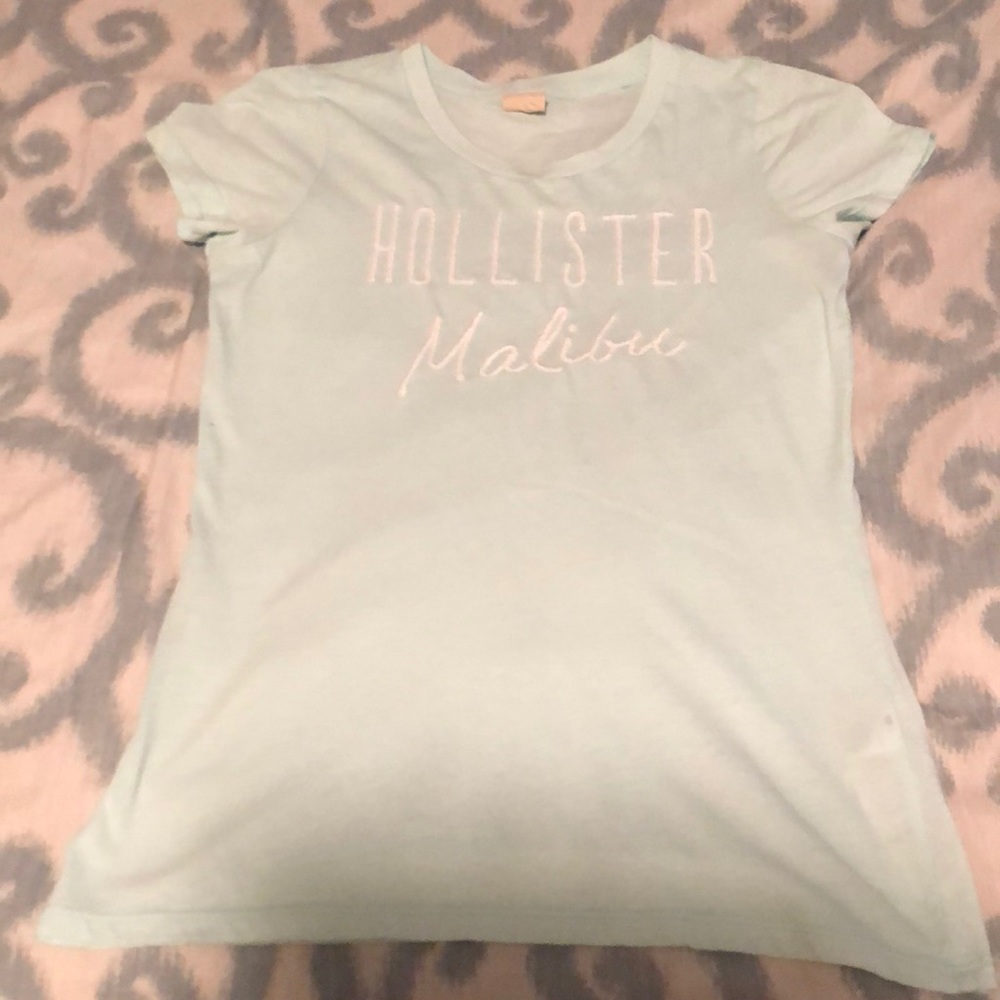 Hollister t shirt